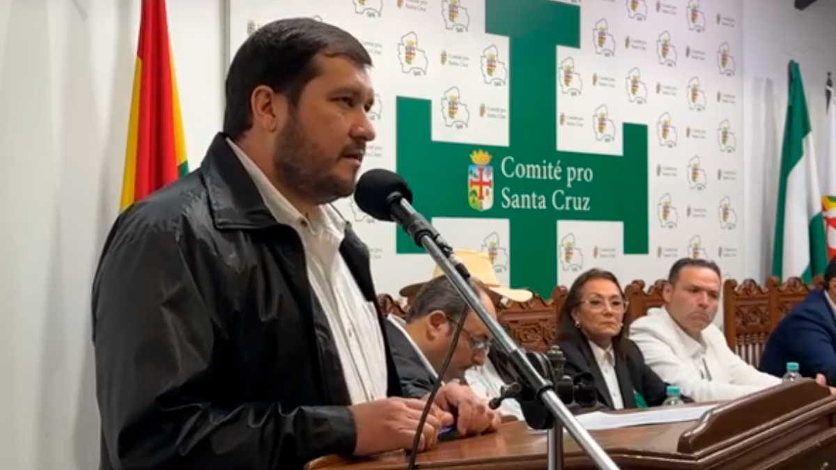 Comité pro Santa Cruz pide “estado de excepción sectorizado” ante bloqueos en el país UfYrfWlm7NMhSI6i 1779128021