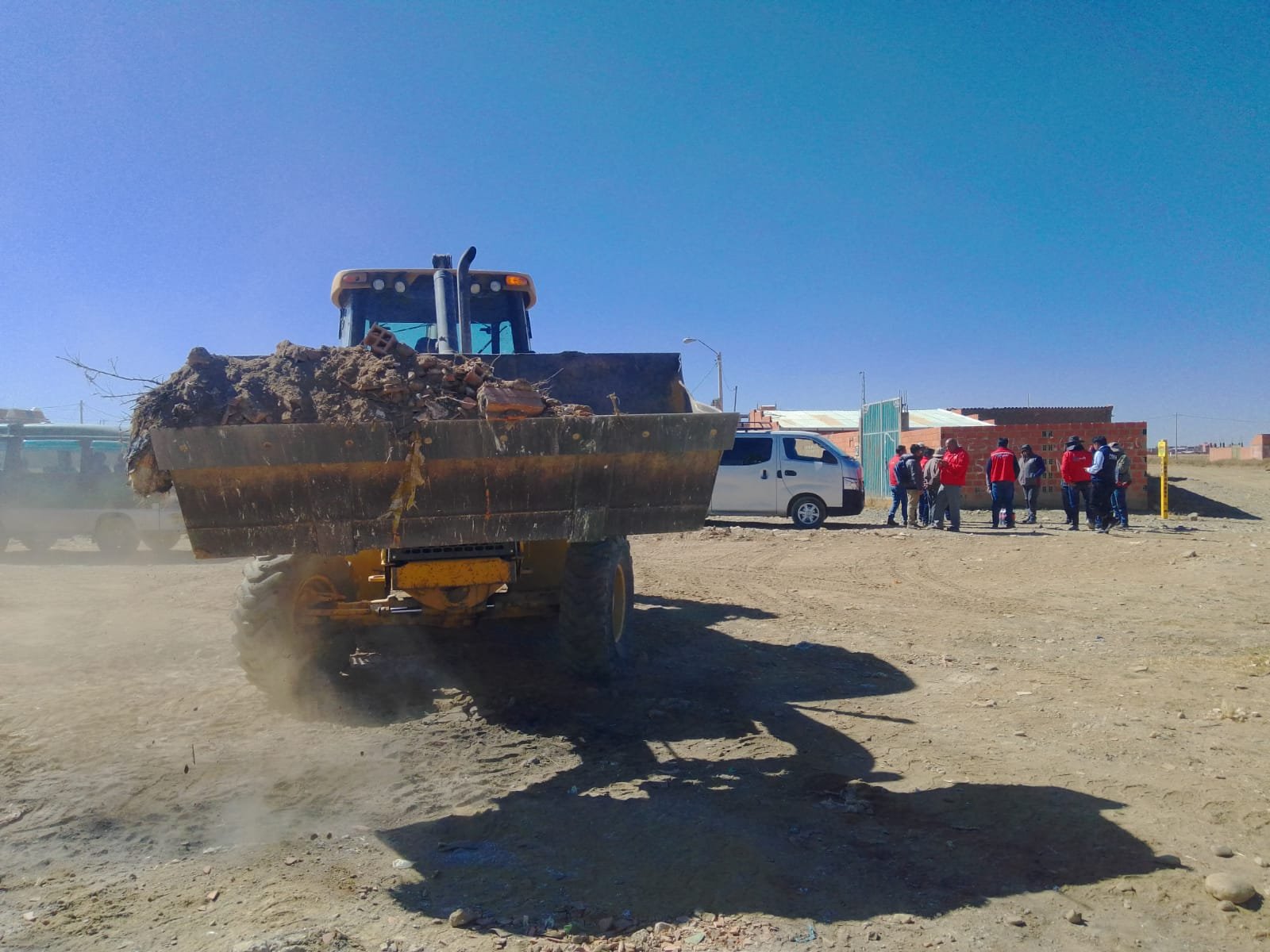 Mink’a distrital beneficia 11 urbanizaciones del Distrito 7 y mejora vía de escape a la carretera a Copacabana WhatsApp Image 2024 07 18 at 15.15.35