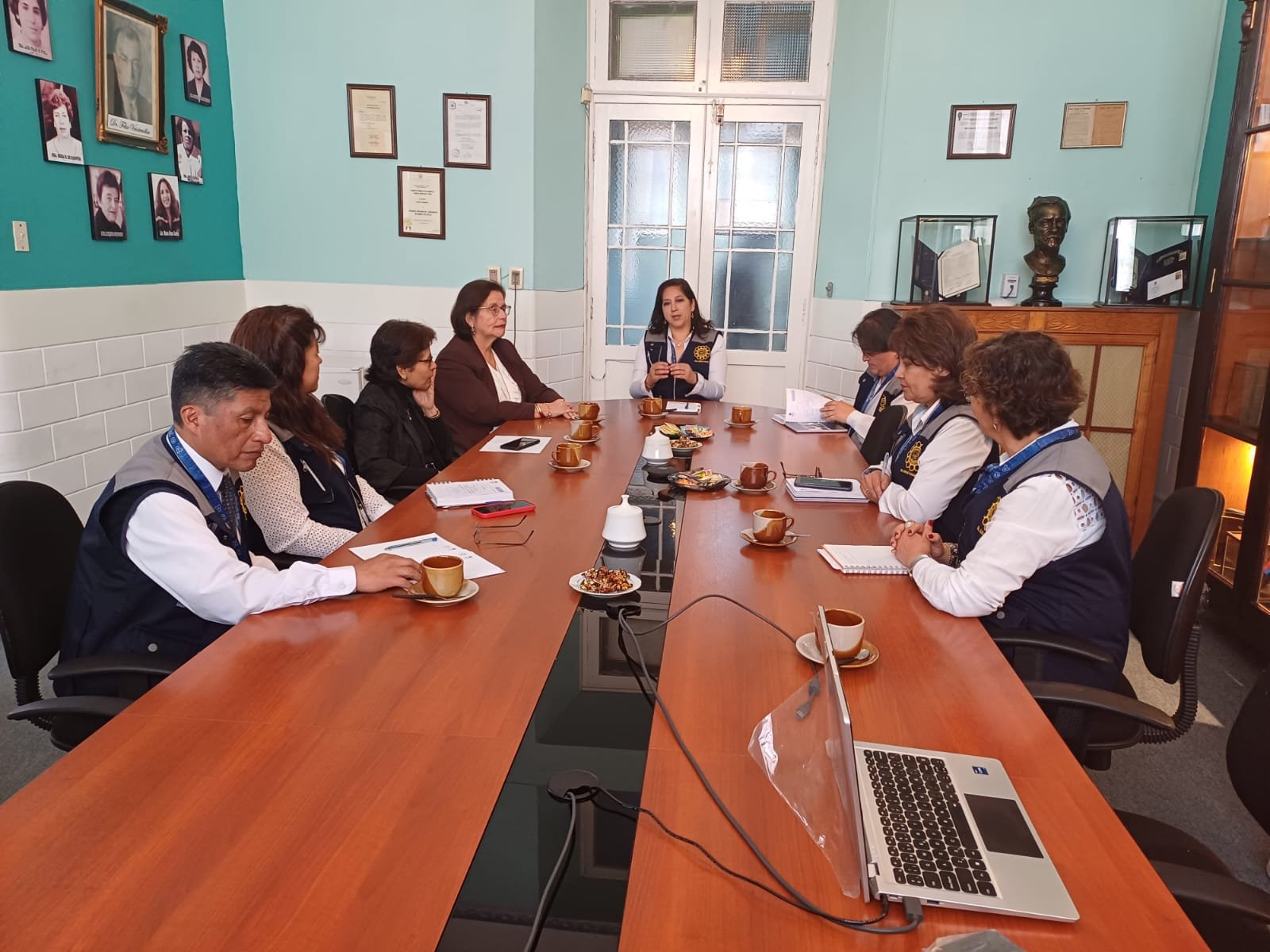 Bolivia fortalece el Comité de Vigilancia Genómica como estrategia para enfrentar amenazas con potencial endémico y pandémico WhatsApp Image 2024 07 30 at 14.17.33