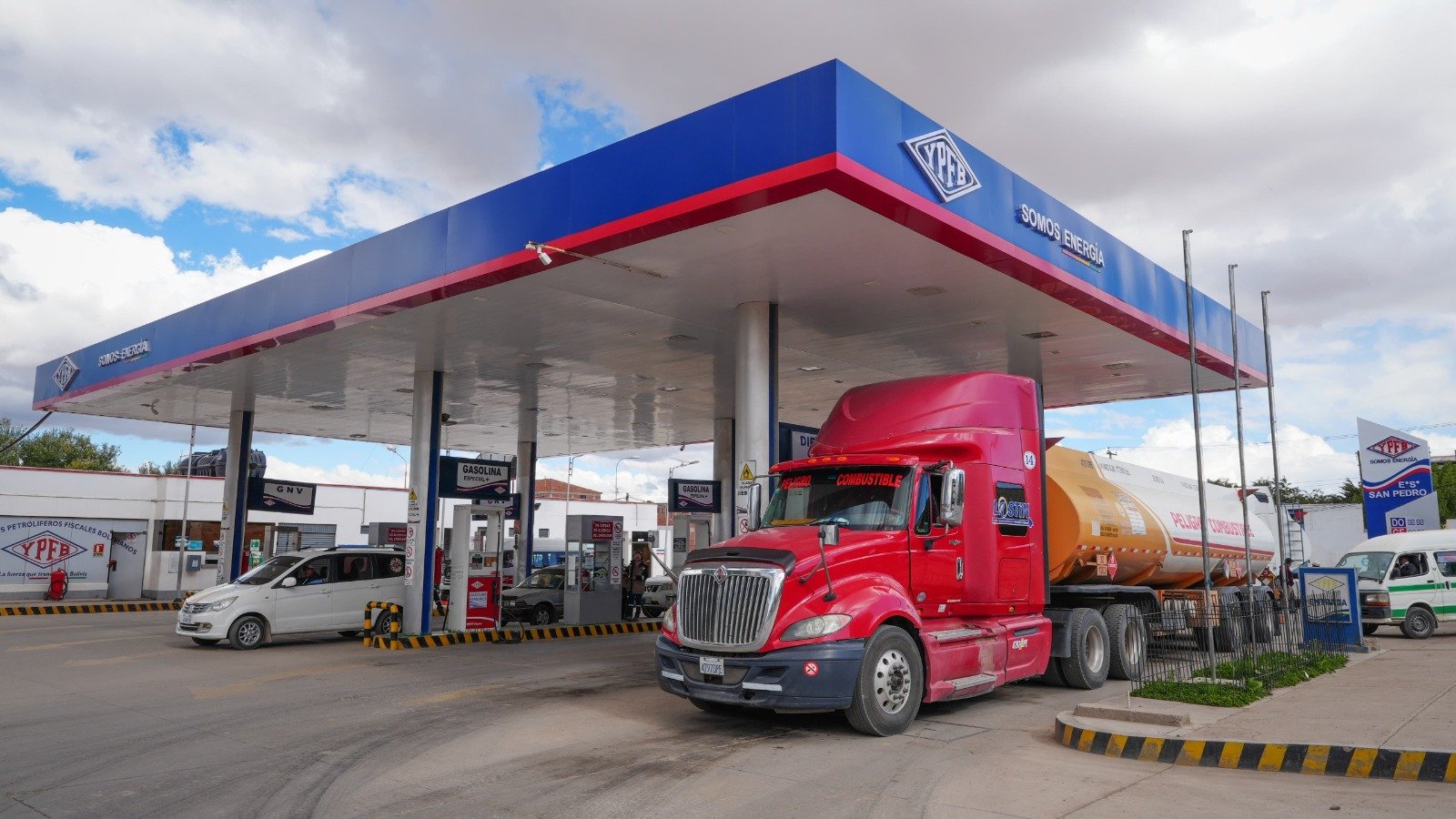 Luego de largas filas y quejas, YPFB dice que va a distribuir diésel en el país WhatsApp Image 2025 09 03 at 5.06.41 PM