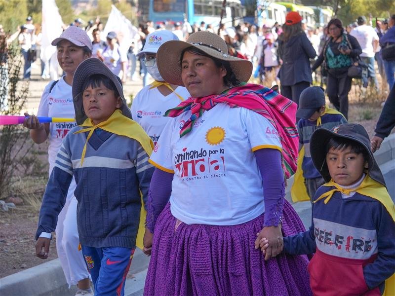 Campaña “Caminando por la Vida” de Banco FIE contó con más de 4.500 personas en La Paz 2 WhatsApp Image 2025 10 08 at 18.43.36