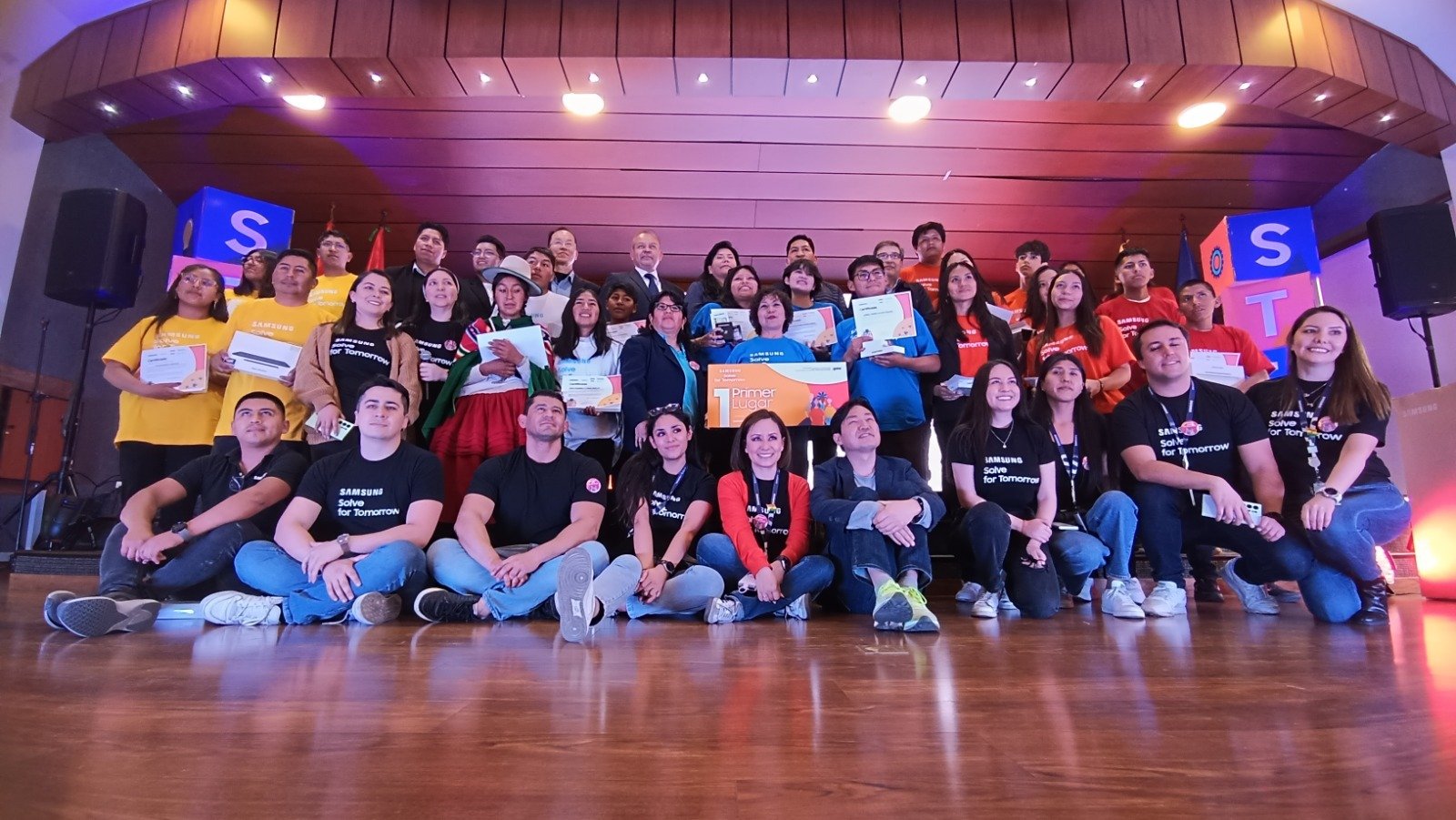 Samsung revela a los finalistas de Solve for Tomorrow: cinco soluciones escolares buscan transformar Bolivia WhatsApp Image 2025 11 18 at 22.23.29
