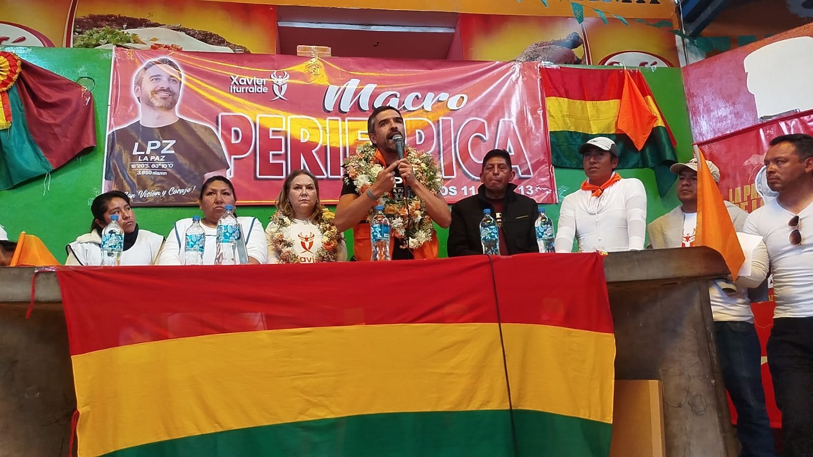 Xavier Iturralde presenta su plan municipal en el Mercado Calama y recibe respaldo WhatsApp Image 2025 11 22 at 18.12.46