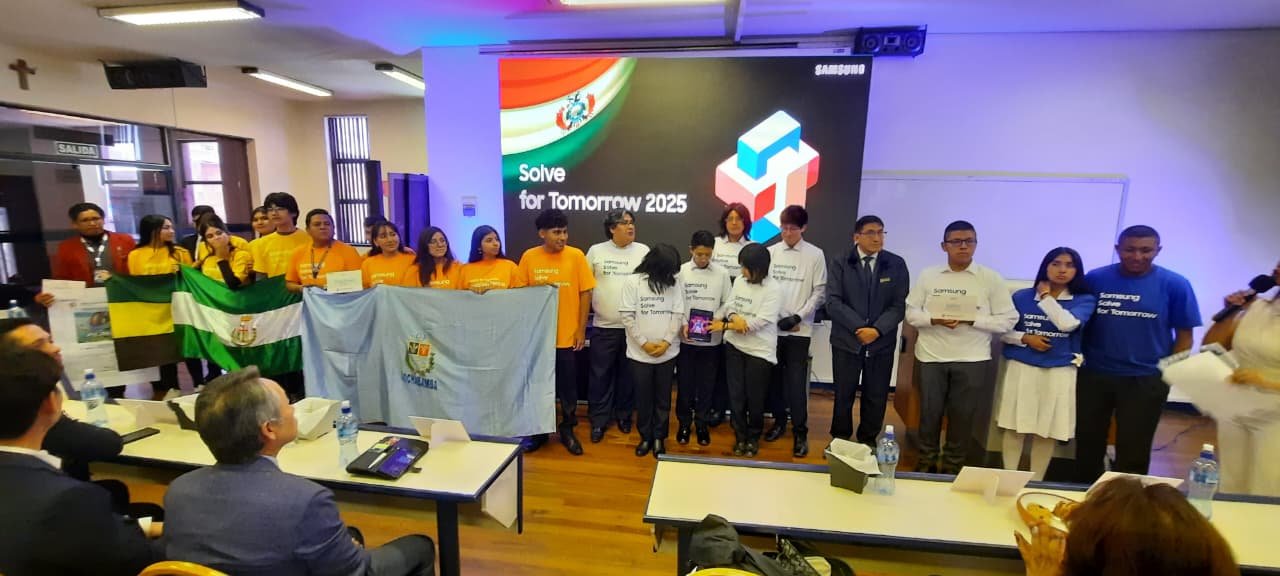 AIQUIMET gana Solve for Tomorrow 2025 con una solución que protege a comunidades de Aiquile de eventos climáticos extremos 2 WhatsApp Image 2025 12 01 at 16.51.08