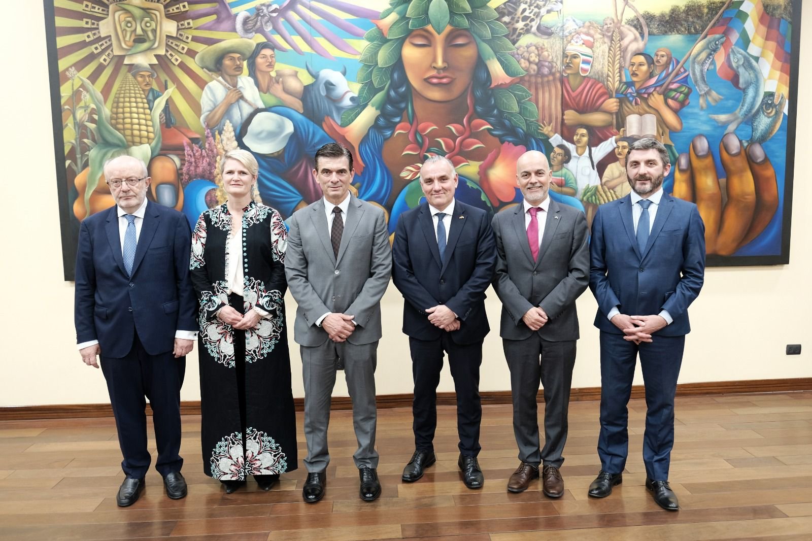 Paz se reunió con embajadores de la Unión Europea para fortalecer la cooperación y diálogo político WhatsApp Image 2025 12 12 at 21.15.43