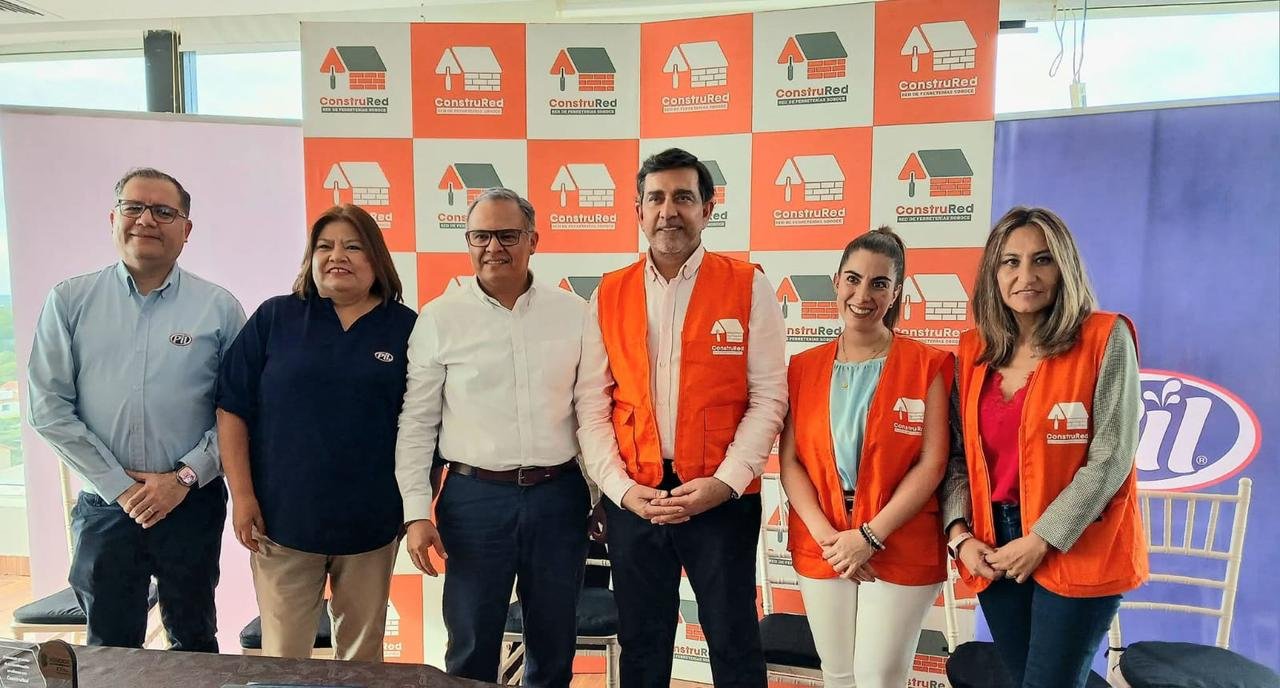 Construred sella alianza con Pil Bolivia impulsando la innovación y el desarrollo sostenible del sector ferretero WhatsApp Image 2025 12 15 at 10.55.56