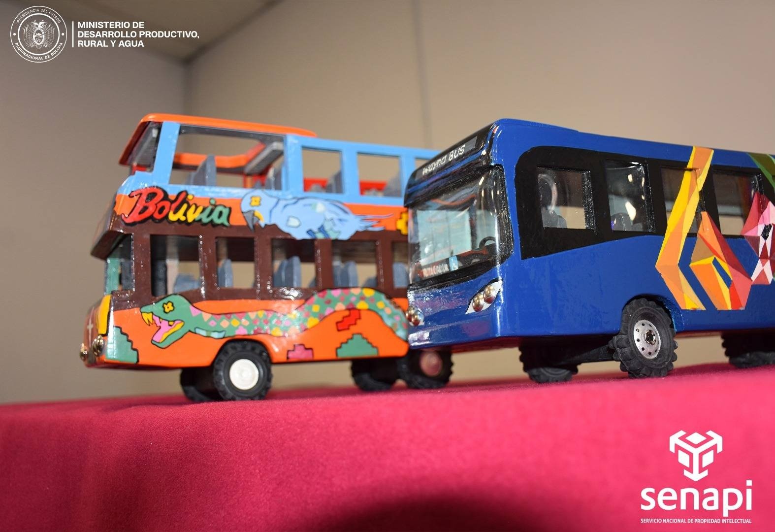 Desde madera hasta cerámica y reciclaje: obras de Alasitas ahora cuentan con protección en propiedad intelectual WhatsApp Image 2026 01 31 at 10.50.12