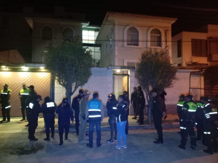 Interviene una fiesta clandestina en Achumani y permite el rescate de 50 menores de edad WhatsApp Image 2026 02 15 at 9.34.12 AM