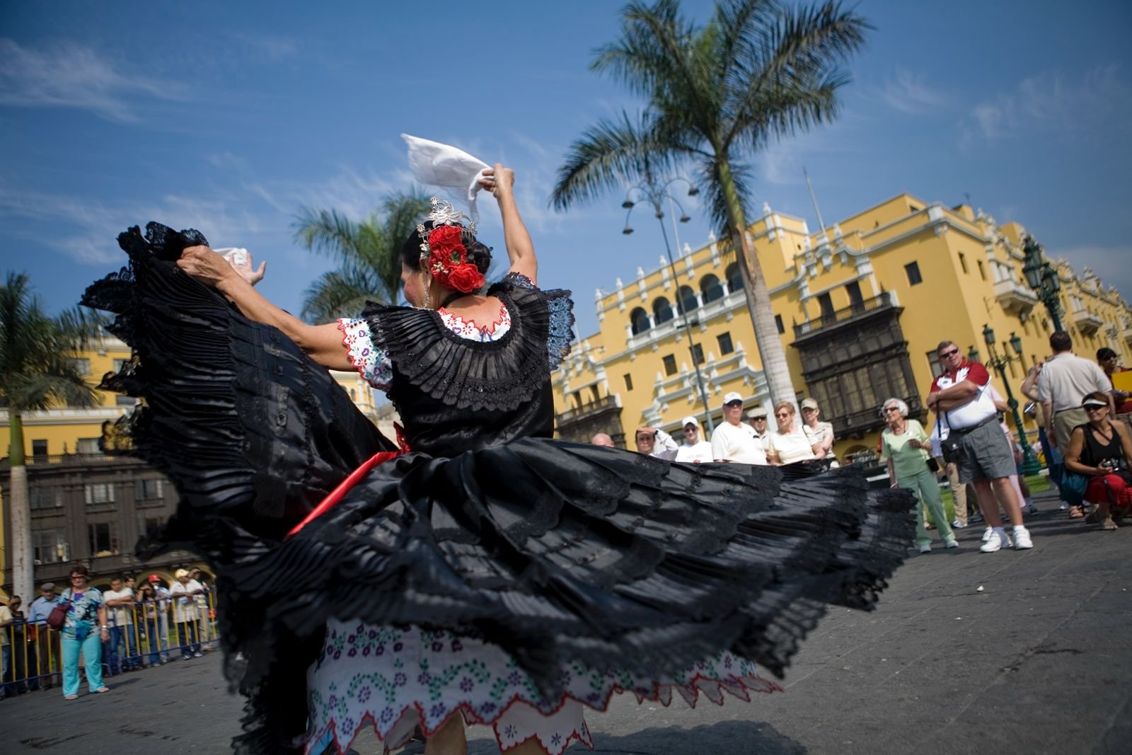 El Perú consolida su liderazgo mundial como Mejor Destino Cultural y Mejor Destino Culinario del Mundo 2 WhatsApp Image 2026 02 19 at 15.13.46 1 1
