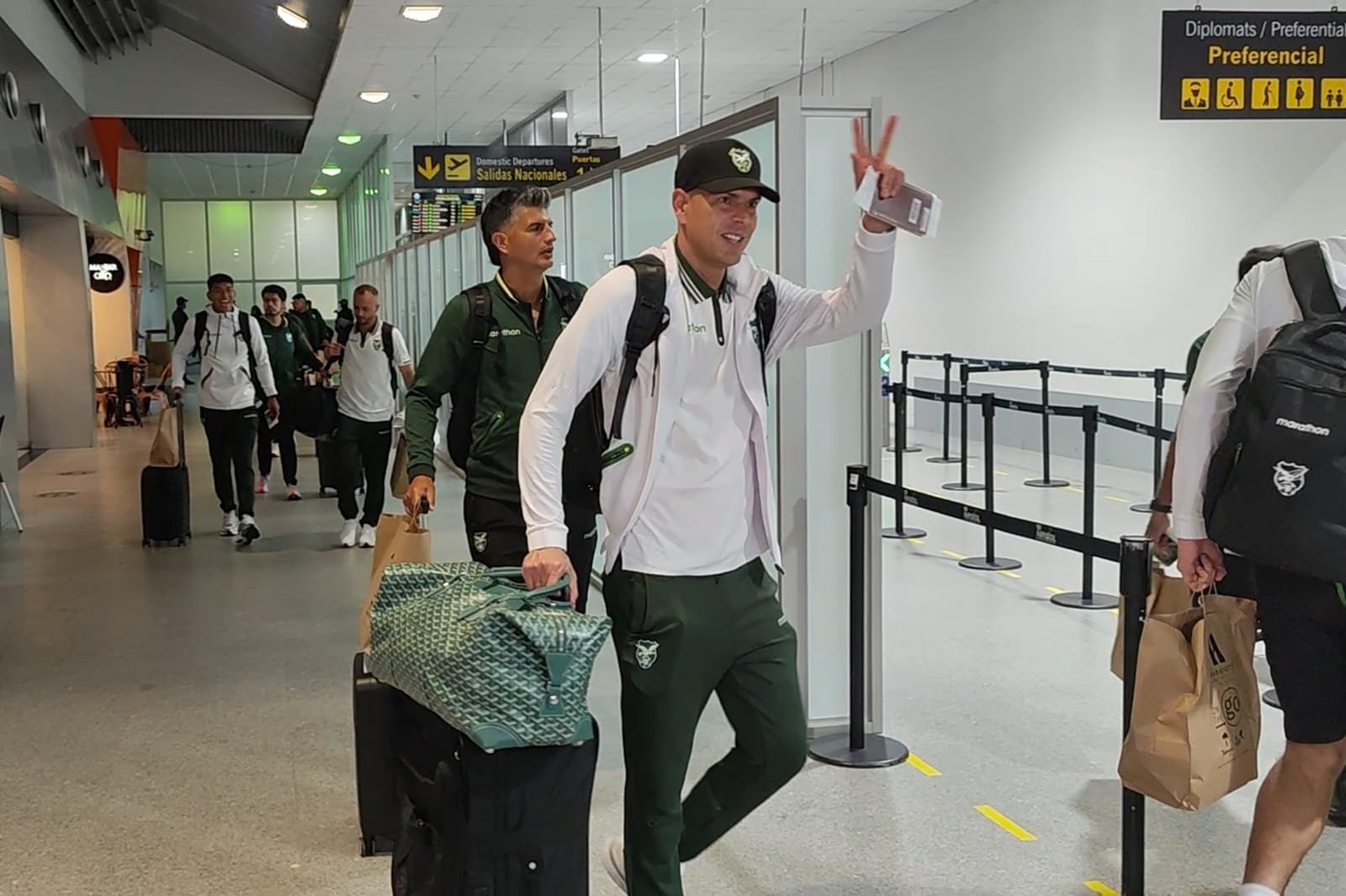La selección boliviana de fútbol llegó a México con la ilusión de clasificar al Mundial WhatsApp Image 2026 03 16 at 01.36.26