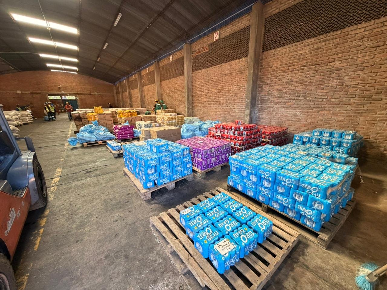 La Aduana Nacional destruye productos perecederos comisados en Santa Cruz WhatsApp Image 2026 04 02 at 13.41.51