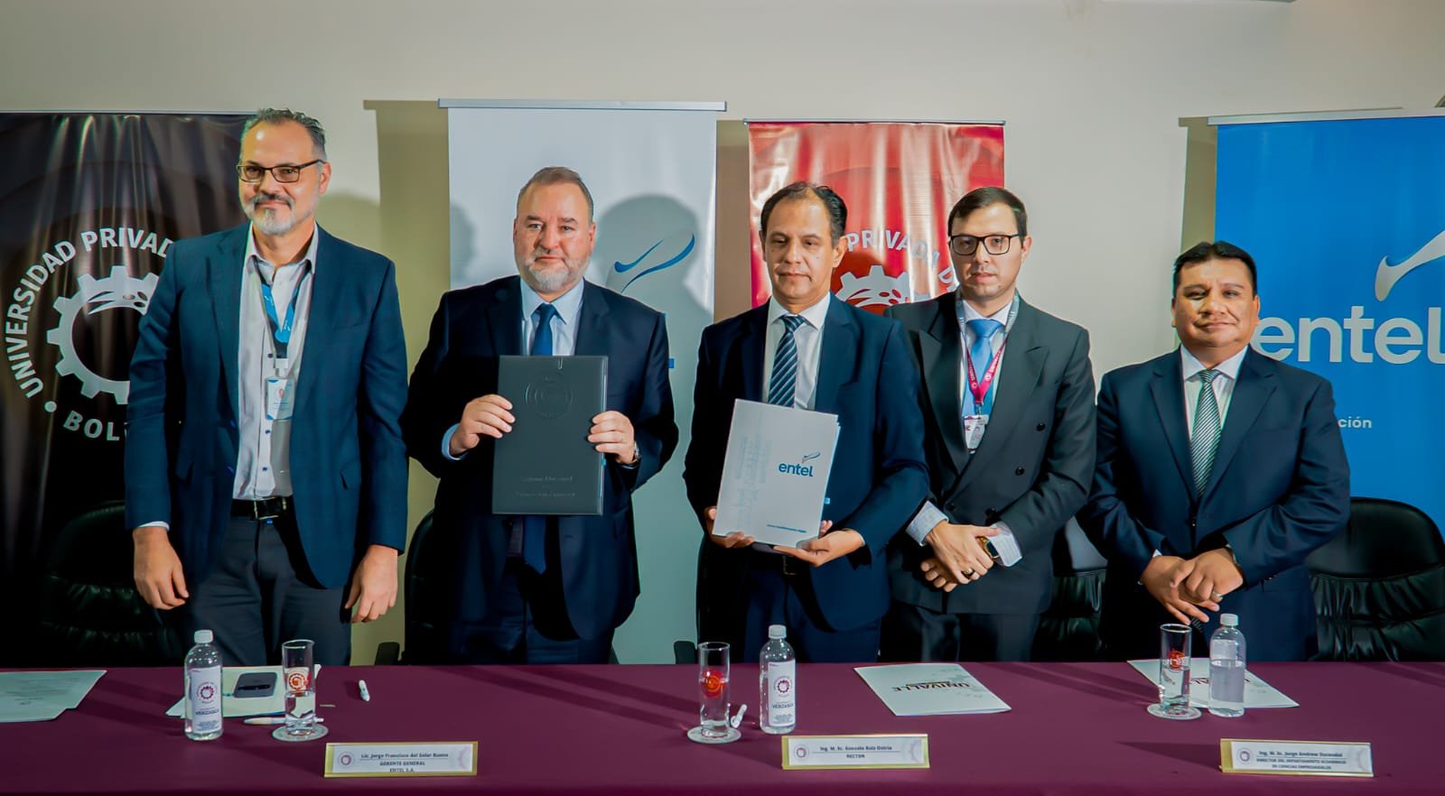 Entel S.A. impulsa el talento joven y fortalece su vinculo con la academia para el desarrollo tecnológico del país WhatsApp Image 2026 04 07 at 21.40.25