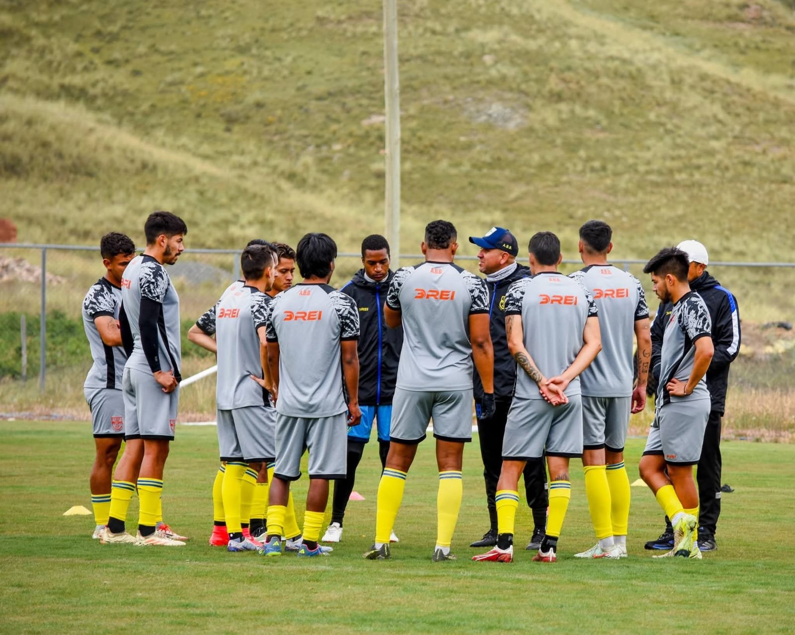 ABB llega con equipo completo para enfrentar este sábado a Bolívar WhatsApp Image 2026 04 09 at 18.14.37