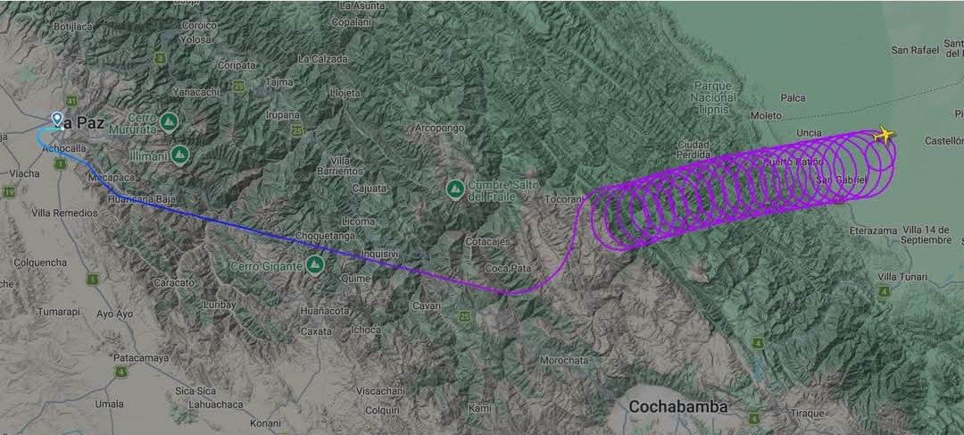 Avión pierde comunicación con la torre de control tras giros inusuales en Cochabamba WhatsApp Image 2026 04 13 at 11.32.19 AM