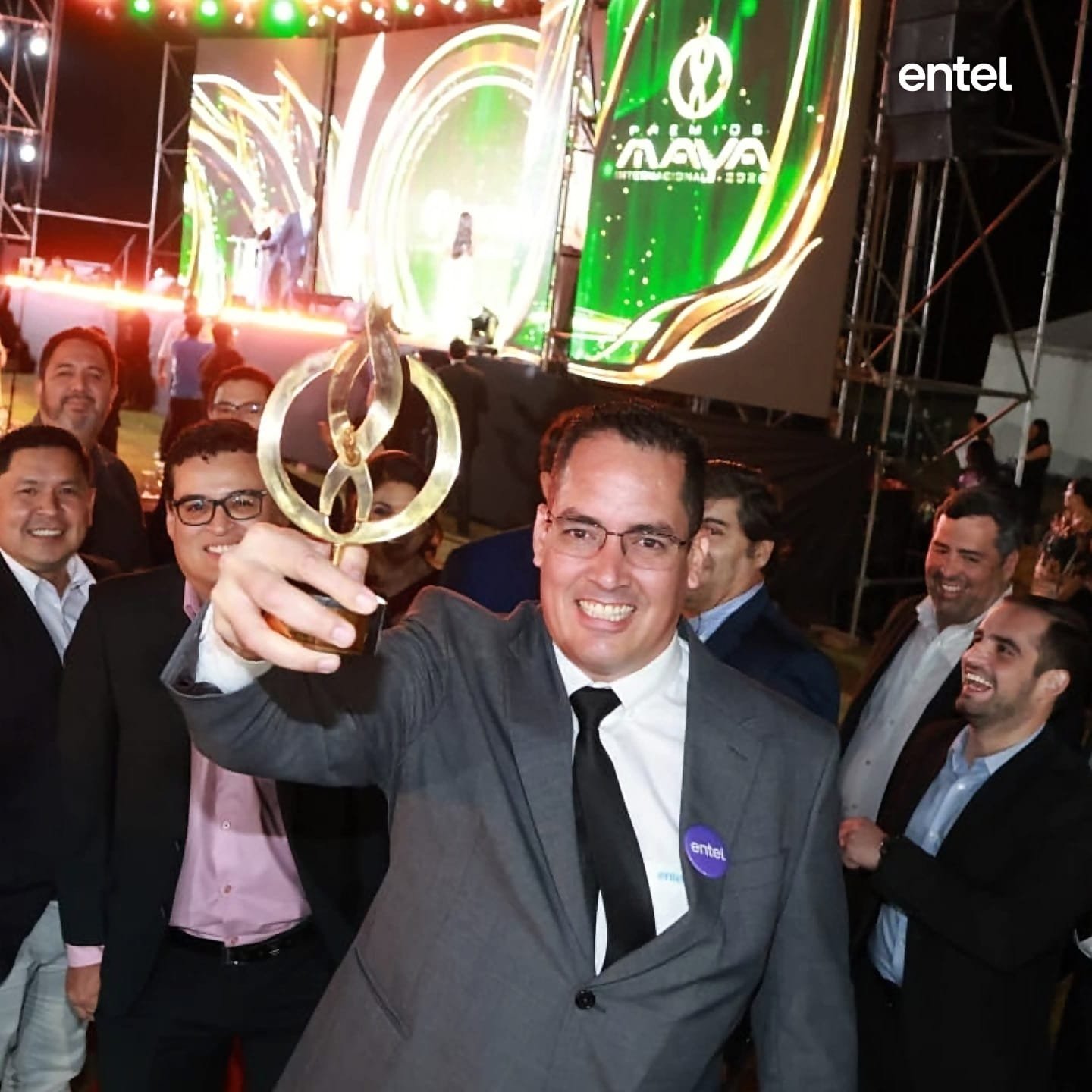 ENTEL recibe el Premio Maya 2026 por su innovación y liderazgo en telecomunicaciones y tecnología digital WhatsApp Image 2026 08 17 at 06.06.53 2