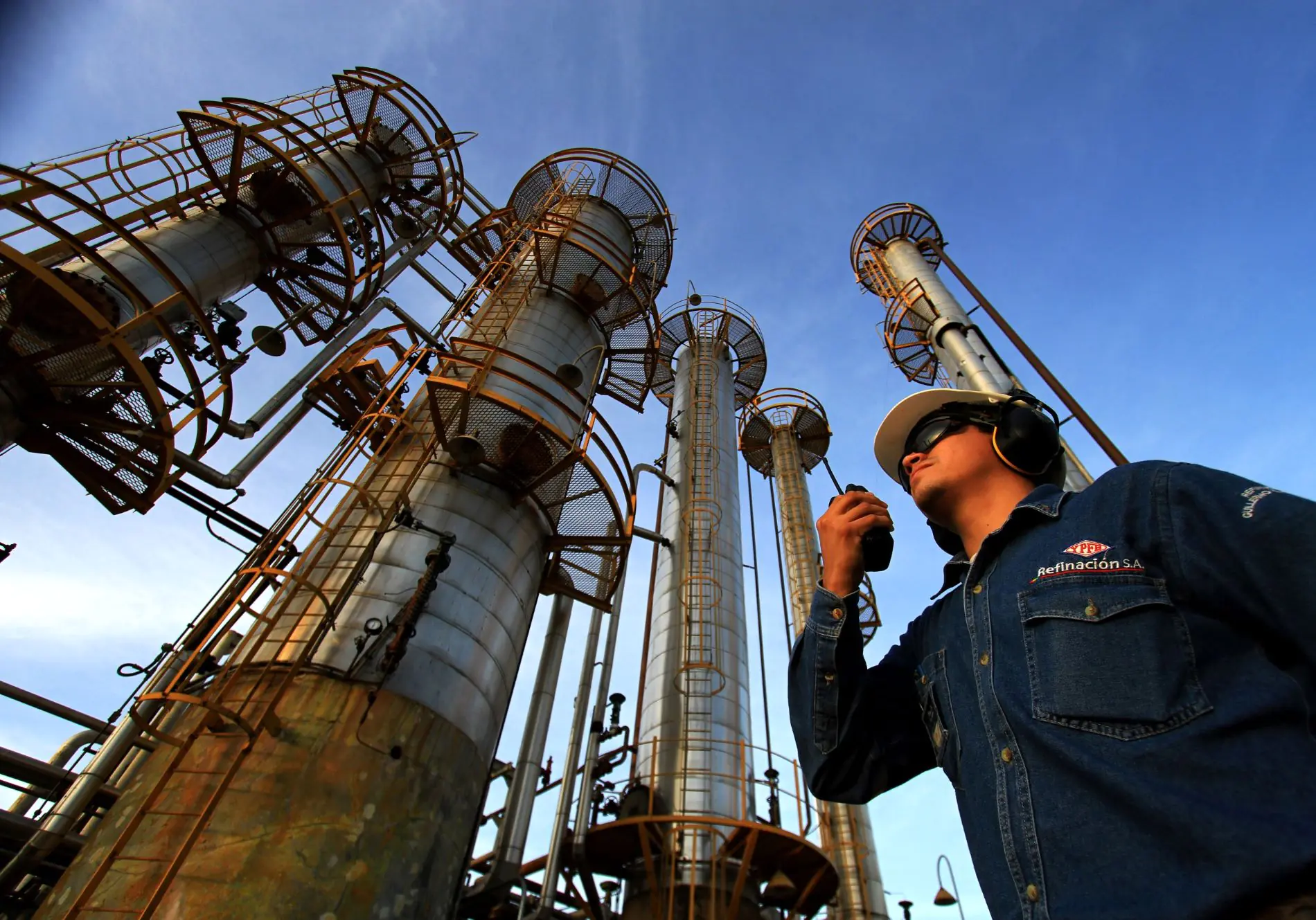 Diputada del PDC denuncia existencia de “cártel de la gasolina basura” en YPFB YPFB refinerias