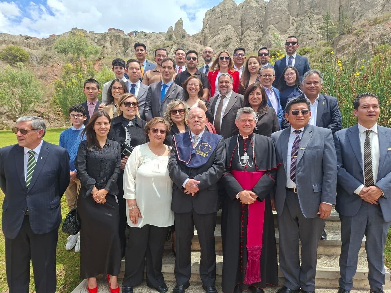 Universidad La Salle Bolivia distingue al Dr. Óscar Abel Hassenteufel Salazar con el título de Doctor Honoris Causa aaa
