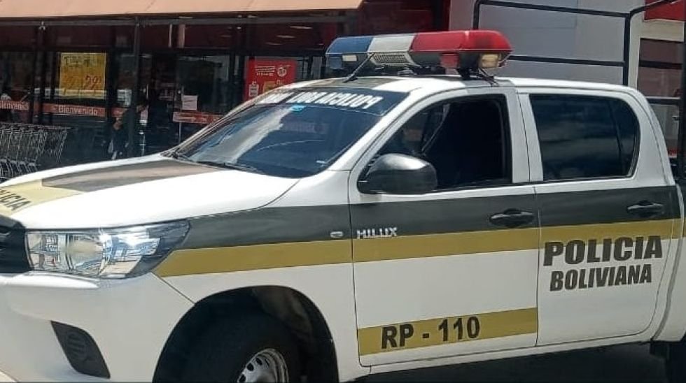 Roban joyería en pleno centro de Santa Cruz a plena luz del día aaa42570 cef5 404b a15e bdf55ff00f01