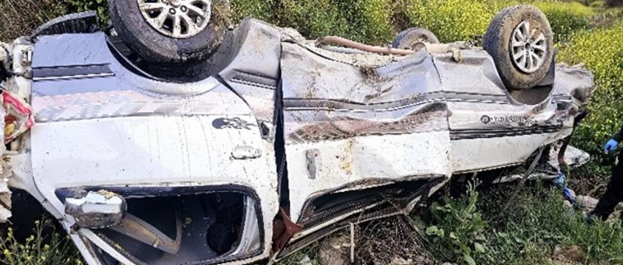 Minibús se embarranca en una zona y deja dos personas sin vida en La Paz accidente 1 101 10730492 20241222203432