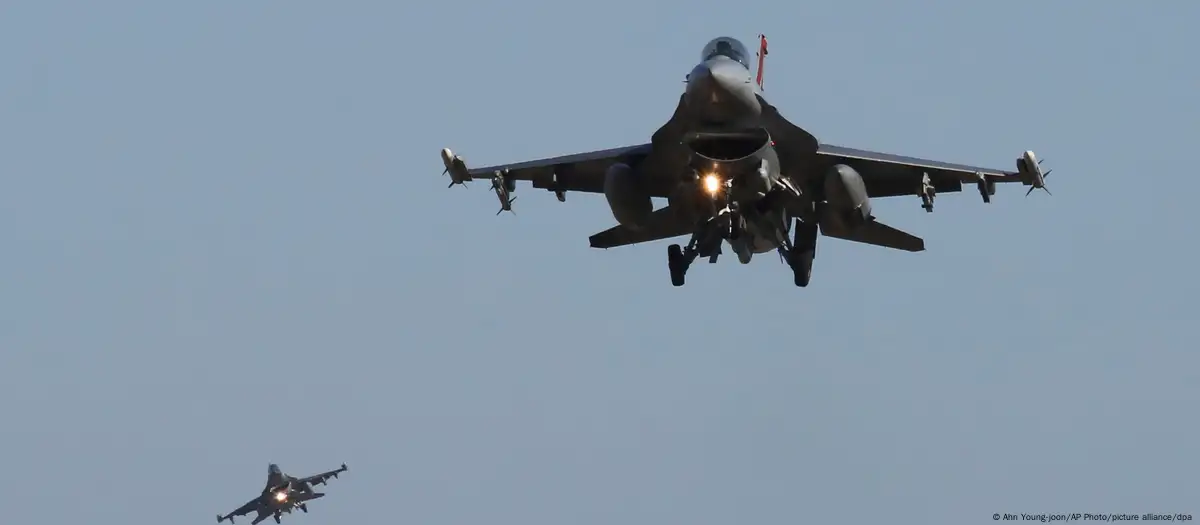 Venezuela exhorta a EEUU terminar su “postura guerrerista” aeronaves