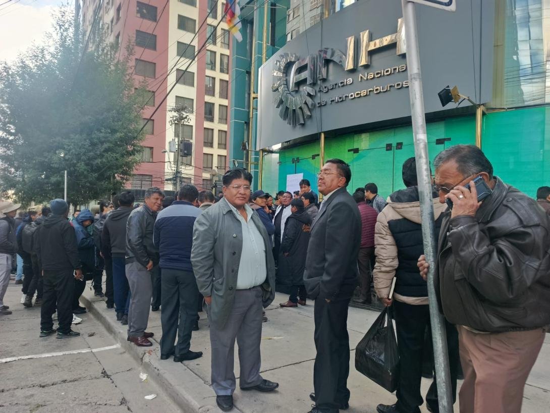 ANH instaló una reunión con representantes del transporte tras denuncias de gasolina en mal estado anh choferes1