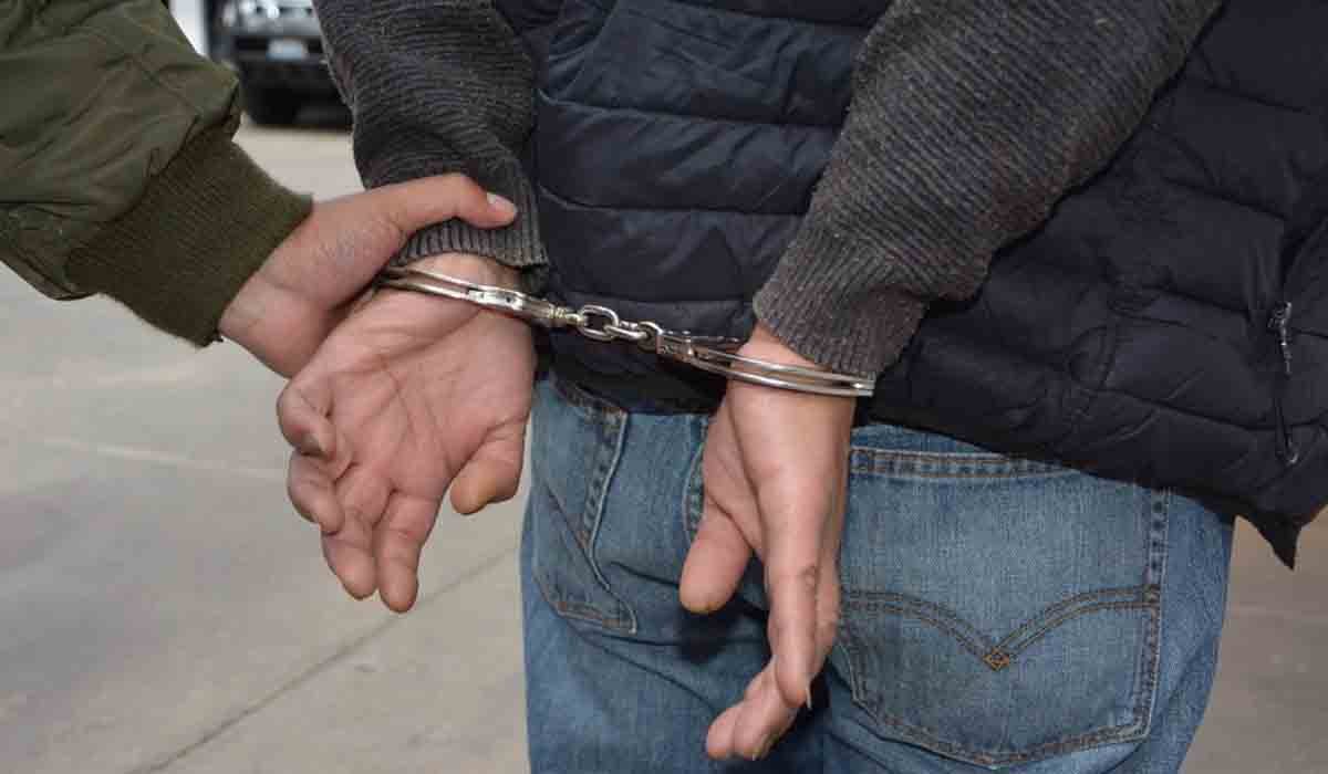 Un hombre es aprehendido por golpear a su pareja con una piedra, reporta la Fiscalía aprehenden a un hombre por comercio ilegal de gasolina en cochabamba 11 11 2024 1