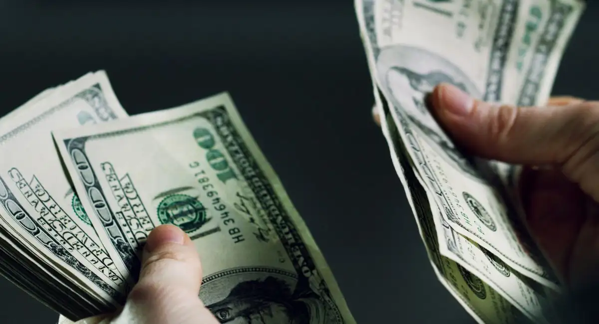 Banco BCP anuncia devolución de hasta $us 10.000 a sus ahorristas asi sera la devolucion de ahorros en dolares en bolivia 1320156