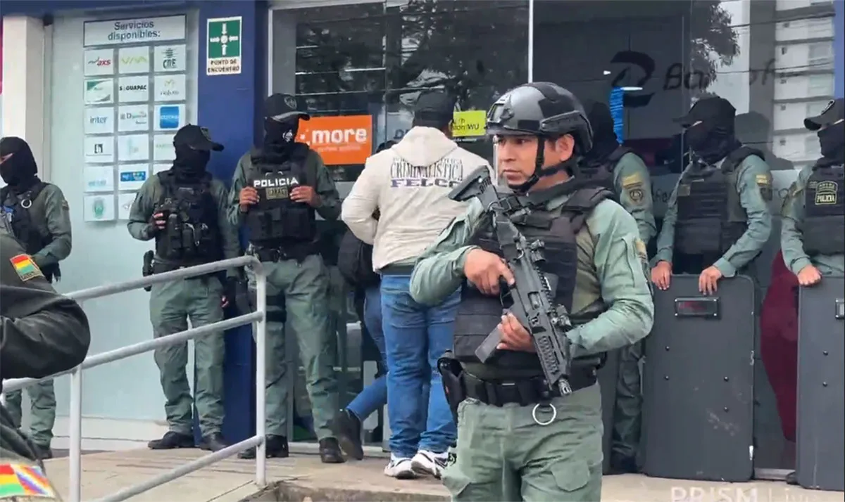 Santa Cruz: delincuente se lleva Bs 20.000 tras reducir a un guardia luego de atracar un banco en Equipetrol atraco santa cruz banco