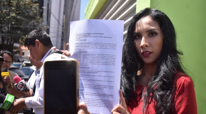 Brenda Lafuente presenta tercera denuncia contra Luis Arce por abandono de su hijo b 53025 lafuente rechaza oferta de asistencia familiar de arce y dice que con ella el presidente reconoce paternidad 1