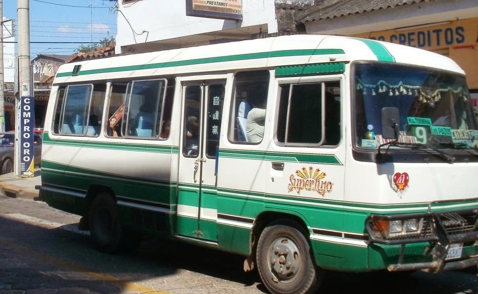 El 30% del transporte público de Santa Cruz está paralizado por falta de diésel y gasolina, señala un dirigente bus 2