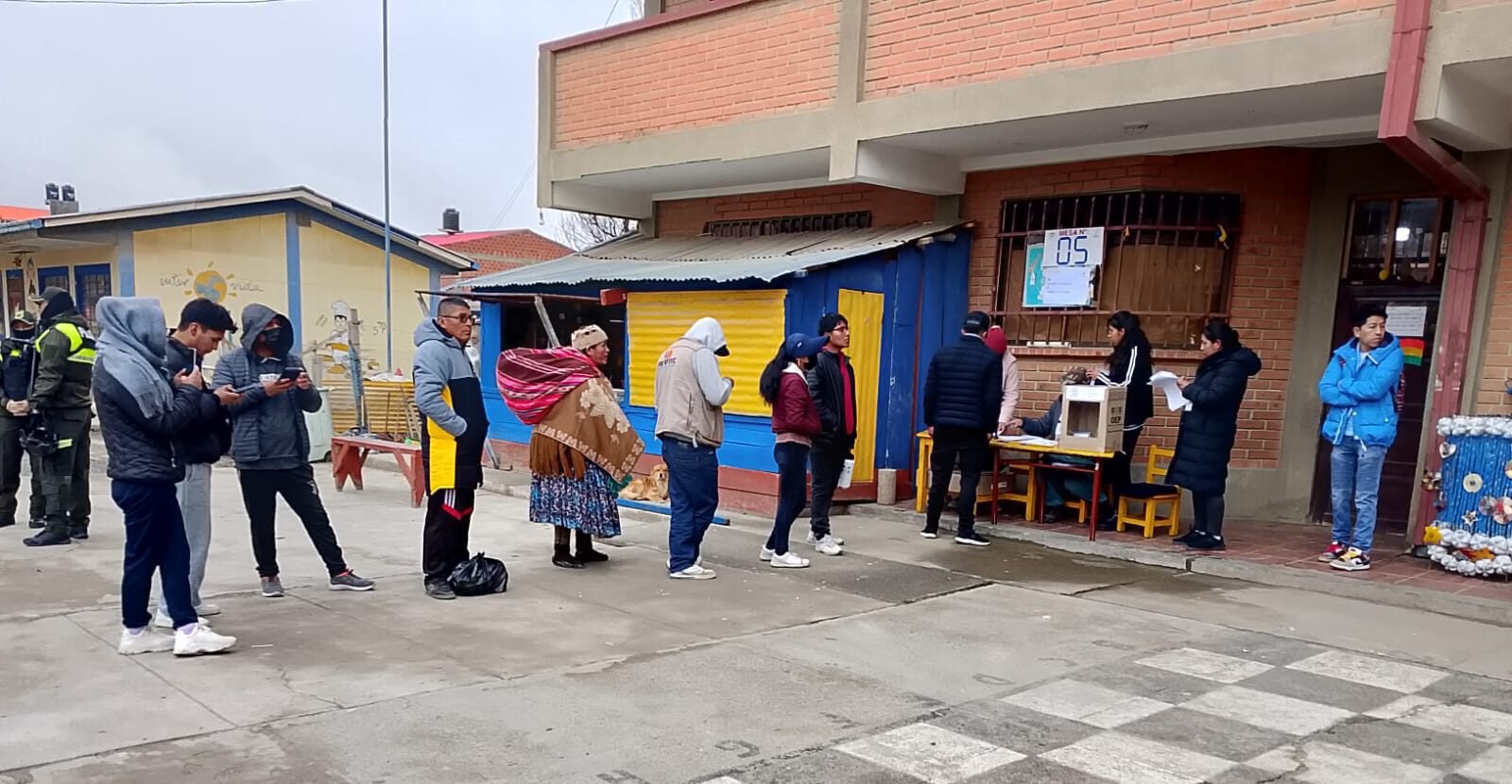 TSE aclara que el uso de celulares y cámaras durante la votación está autorizado cbe0c53f 35db 4525 a69c f645670c5d46 e1760883422727