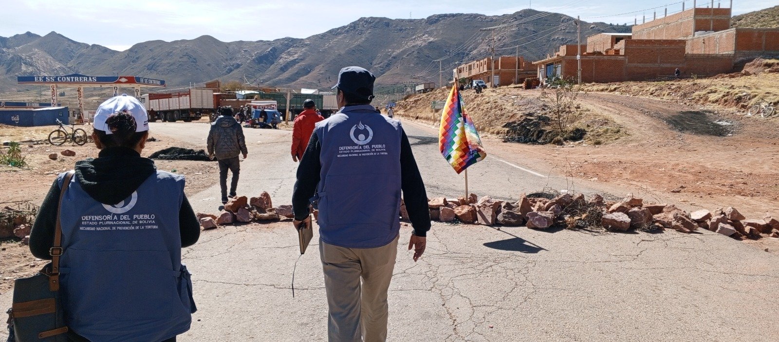 Caravana humanitaria asistirá a transportistas varados en Caracollo y Tambo Quemado defensoria