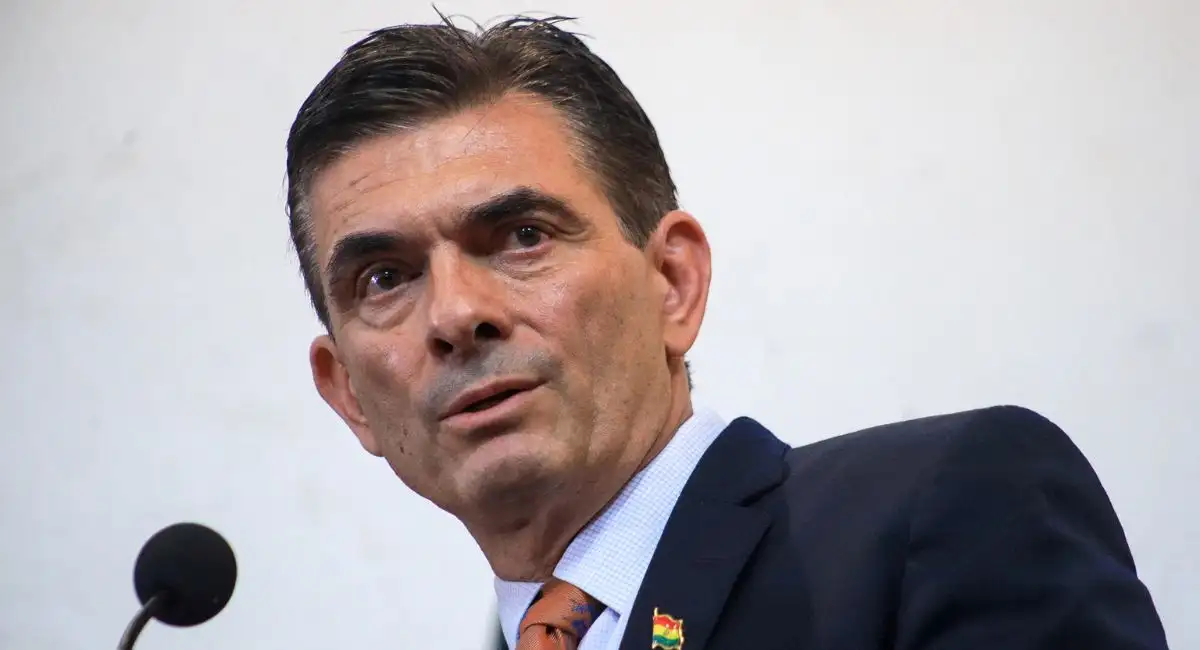 Paz afirma que «la subvención es corrupción» y habla de “ayudar” para acordar precios justos delegaciones internacionales arriban a bolivia para la posesion de rodrigo paz 1310929