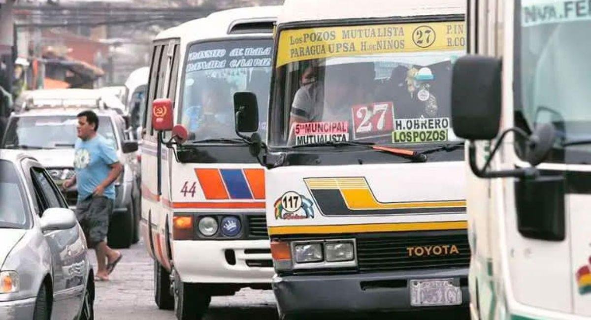 DS 5716: micreros de Santa Cruz piden tarifa transitoria de Bs 6 y Alcaldía mantiene Bs 3 denuncian que micreros de santa cruz subieron el precio del pasaje 1262099