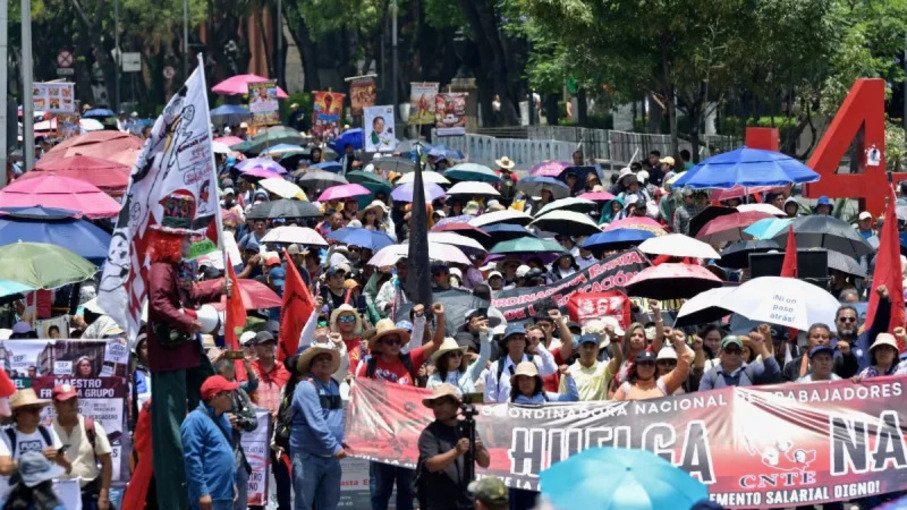 Maestros planean protestar alrededor del estadio Azteca en partido inaugural del Mundial descarga 2 1 2