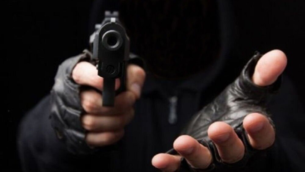 Atraco en El Alto: delincuentes se hacen pasar por vendedores y roban 180 mil a una pareja descarga 40