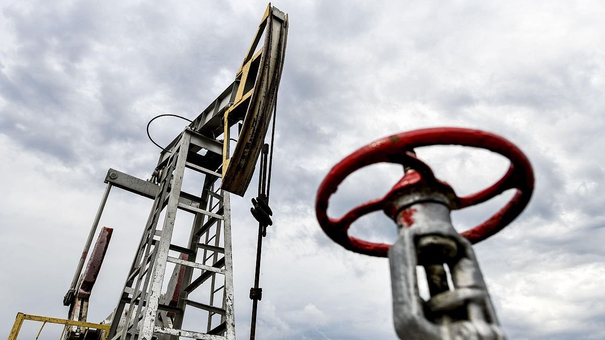 El petróleo y el gas se disparan y las bolsas caen tras ataques a Irán descarga 7