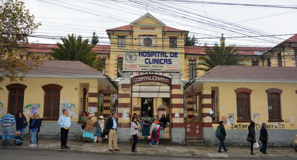 Hospitales de La Paz piden corredor humanitario por falta de oxígeno, medicamentos y combustible destituyen al director del hospital de clinicas de la paz 1180405 1