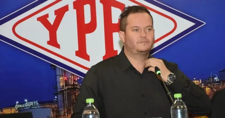 Ministro de Gobierno dice que Dorgathen «fugó» del país y que «salió de manera ilegal a Brasil» dora