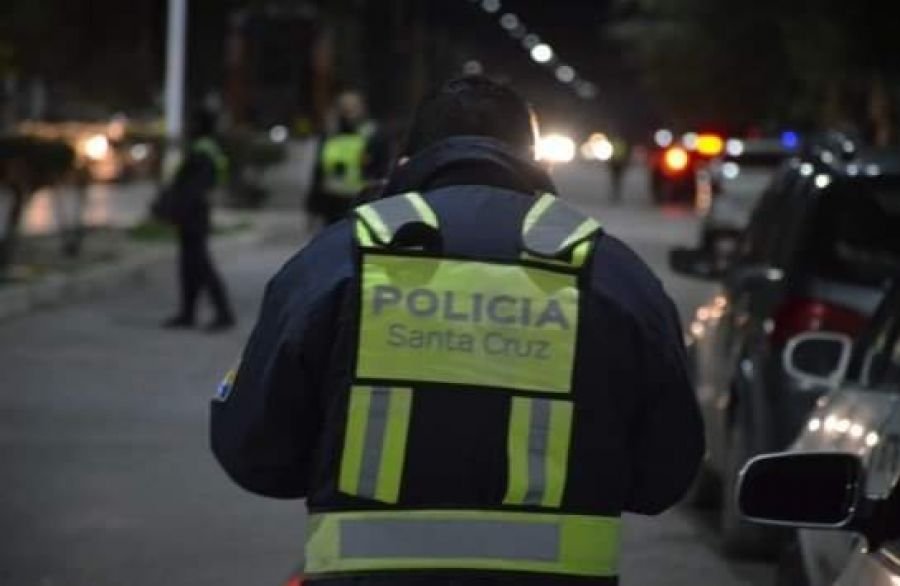 Detención preventiva para tres policías acusados de robar $us 50.000 a una mujer en Santa Cruz eba25744 176d 446d 9812 5db93a55e412