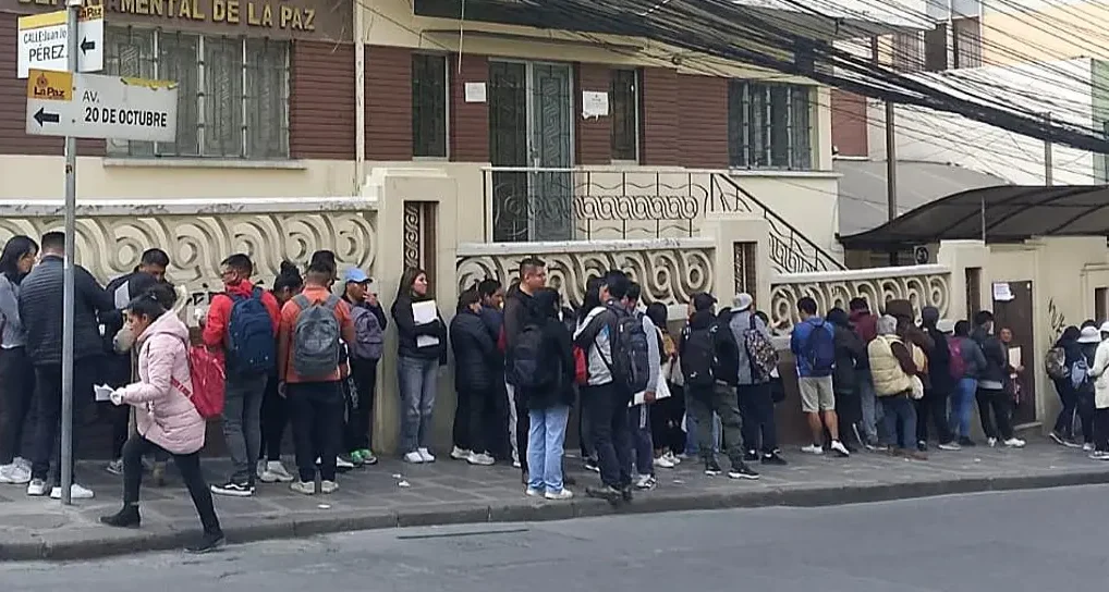 “No puedo estar mucho tiempo parado”: estas son algunas de las excusas que presentaron para no ser jurados electorales filas en el tribunal electoral depar 101 12550226 20250720222848 e1758655609755