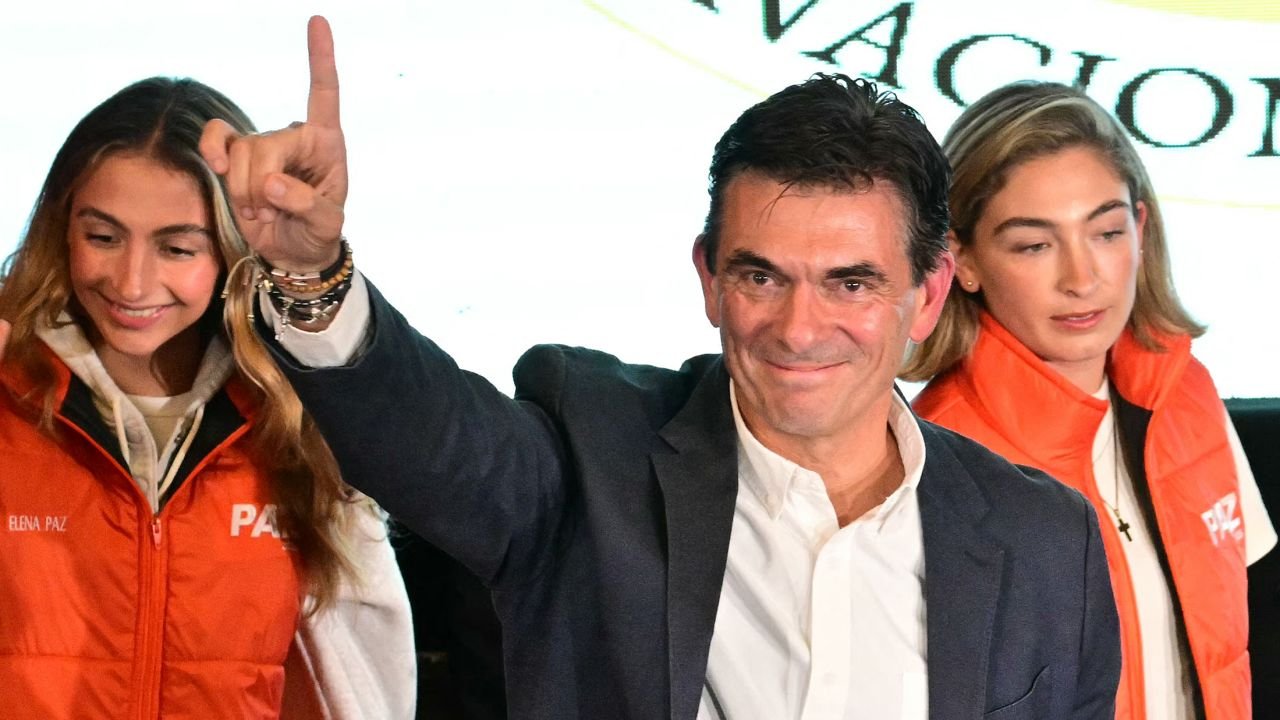 Balotaje: La Paz cierra conteo y cómputo nacional confirma triunfo de Rodrigo Paz con el 54,96% gettyimages 2241801113