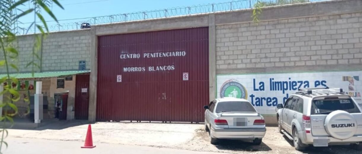 Tarija: Recluso acusado de asesinato fugó de la cárcel de Morros Blancos img 68a5f241983b4 1000x426 1