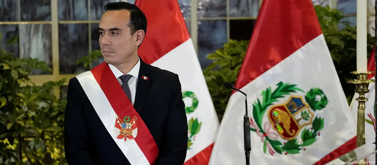 Perú: El presidente interino José Jerí afirma que no renunciará a su cargo jose 1