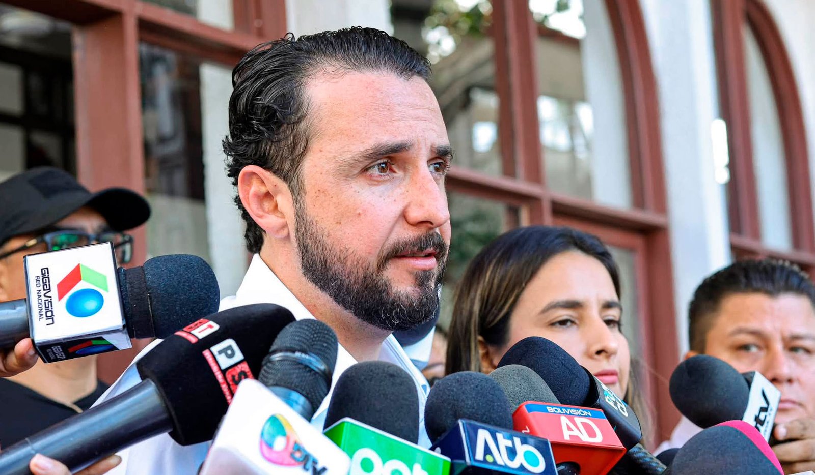 Gobernador de Santa Cruz propone suspender el IVA y el IT al diésel importado y comercializado por 90 días jp velasco 177