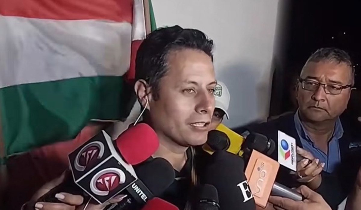 Lara asegura que «no será la quinta rueda» del Gobierno y ratifica lucha contra la corrupción lara se muestra optimista tras liderar votacion 2025 08 17