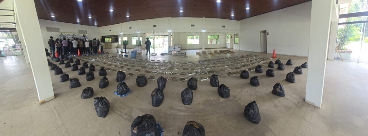 Felcn incauta 556 kilos de droga y desarticula dos fábricas en Santa ...