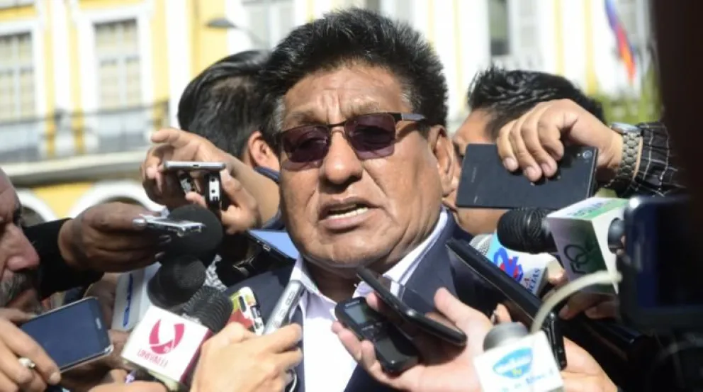 Choferes de Bolivia se reunirán el lunes para definir acciones ante los bloqueos en el país md 58