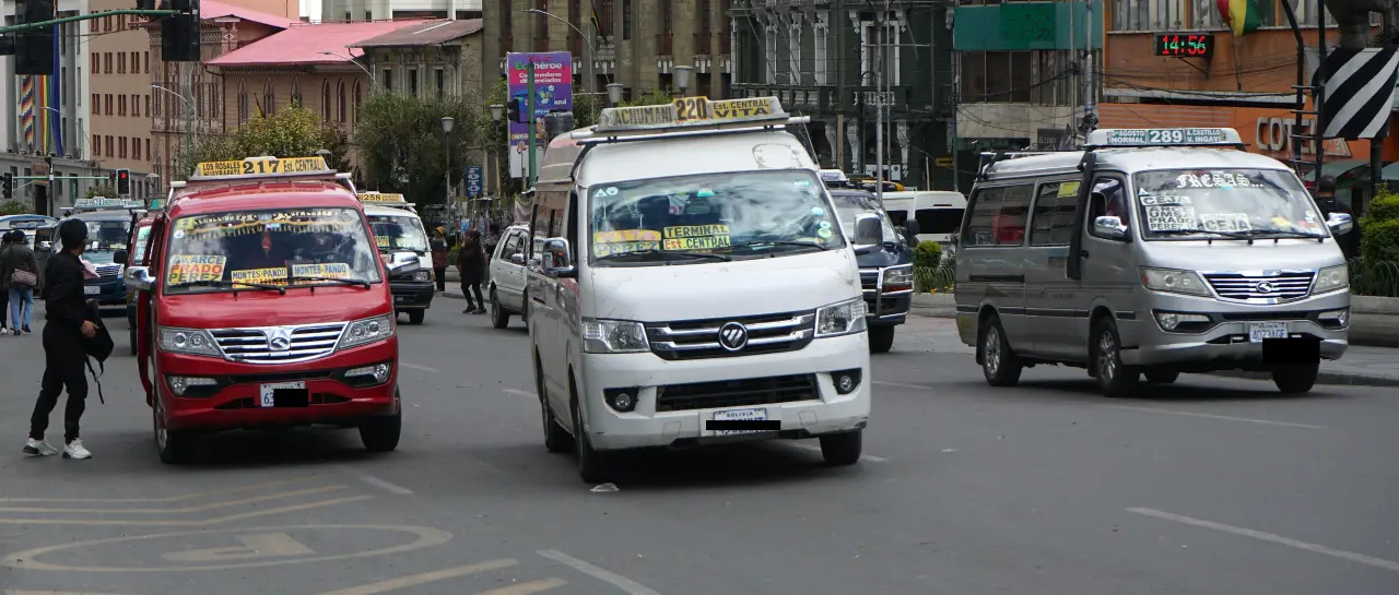 Choferes de La Paz anuncian paro de 24 horas este viernes y exigen que se abrogue el Decreto 5503 minibuses del transporte publico de 101 11171546 20250217124006