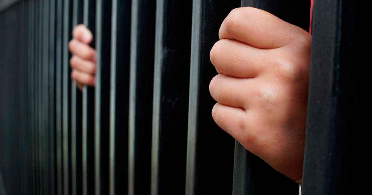 Tarija: Dictan 25 años de cárcel para joven que agredió sexualmente a su sobrina de 10 años ninos carcel